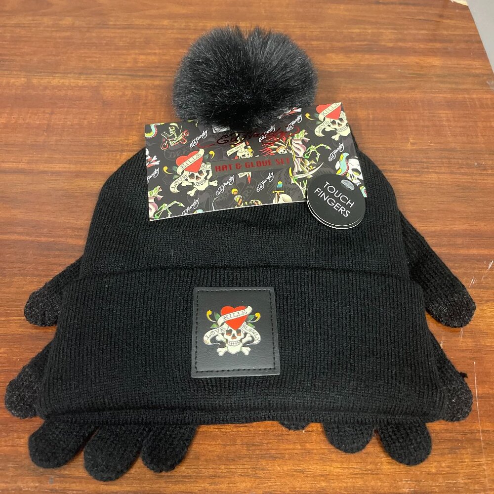 Ed Hardy Beanie and Glove (with Touch Fingers) Set BLACK